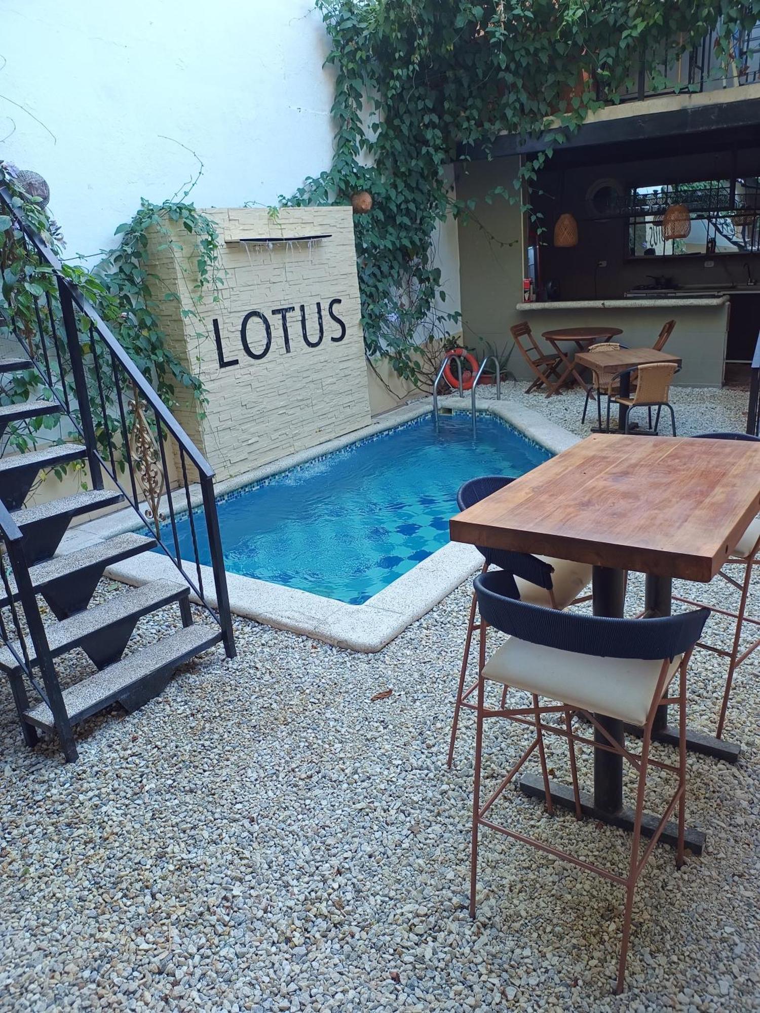 Lotus Central Hotel Санта-Марта Экстерьер фото